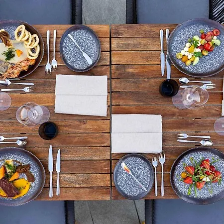 Hvd Reina Del Mar - Premium Service & Free Parking Обзор