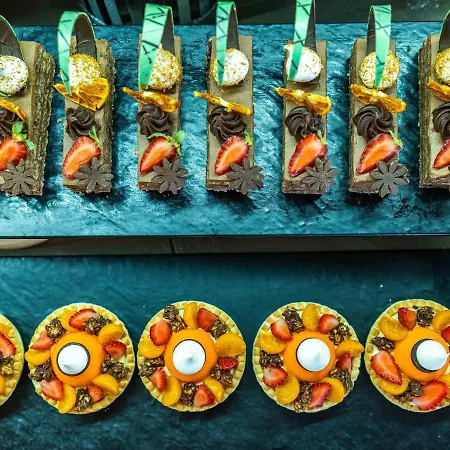 Hvd Reina Del Mar - Premium Service & Free Parking Обзор