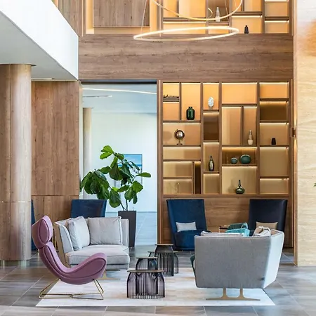 Отель Hvd Reina Del Mar - Premium Service & Free Parking