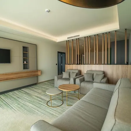 Hvd Reina Del Mar - Premium Service & Free Parking 5* Обзор