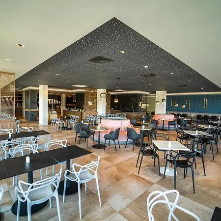 Hvd Reina Del Mar - Premium Service&free Parking Hotel