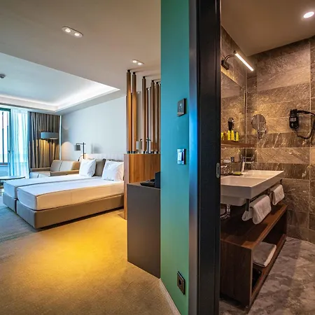 Hvd Reina Del Mar - Premium Service & Free Parking Hotel