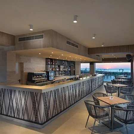 Hvd Reina Del Mar - Premium Service & Free Parking Hotel 5*