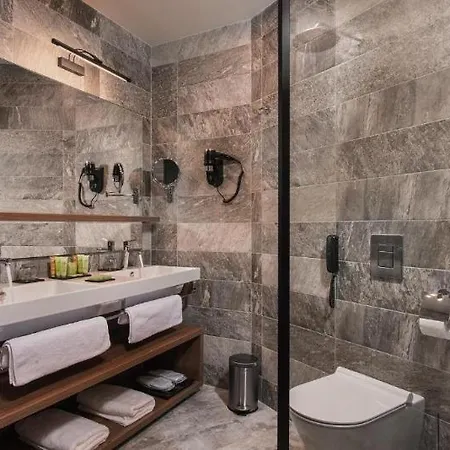 Hvd Reina Del Mar - Premium Service & Free Parking Hotel