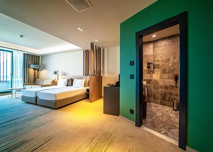 Hvd Reina Del Mar - Premium Service & Free Parking Hotel