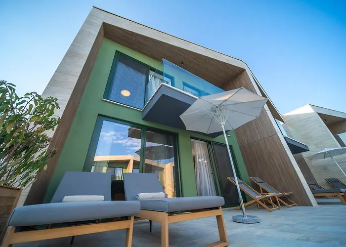 Hvd Reina Del Mar - Premium Service & Free Parking Хотел 5*