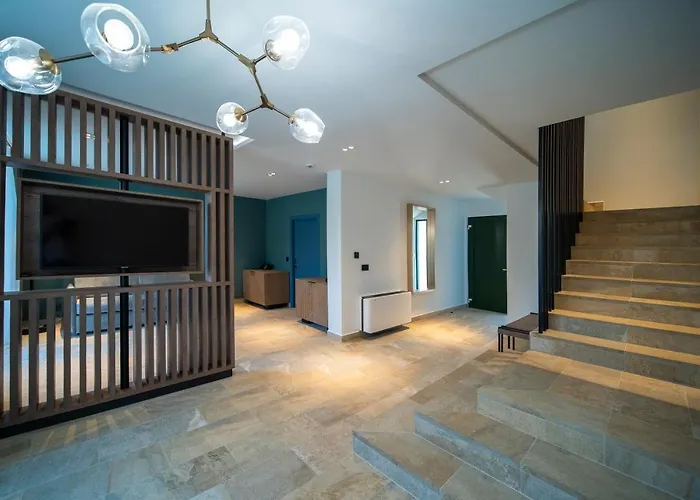 Hvd Reina Del Mar - Premium Service & Free Parking Хотел Обзор