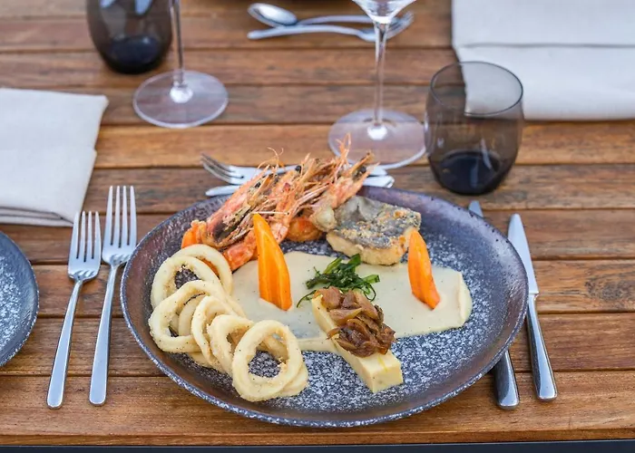 Hvd Reina Del Mar - Premium Service & Free Parking מלון