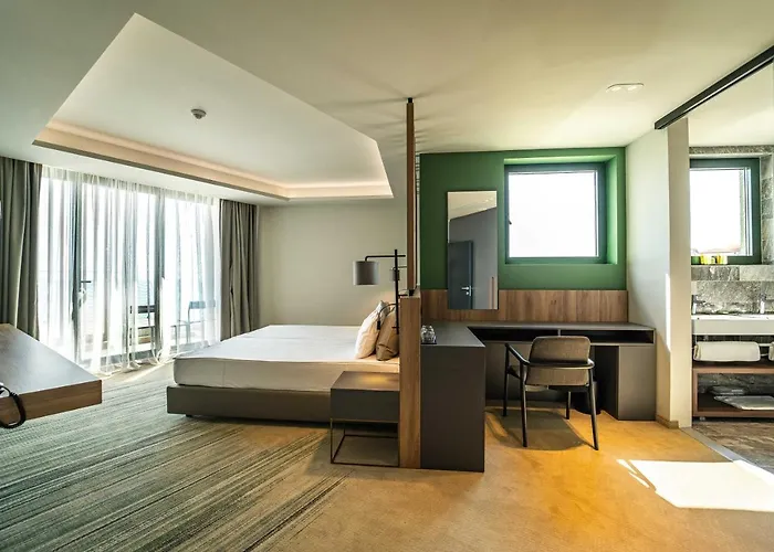 Hvd Reina Del Mar - Premium Service & Free Parking Hotel