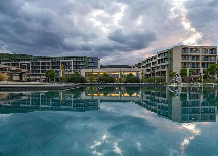 Hvd Reina Del Mar - Premium Service & Free Parking Hotel