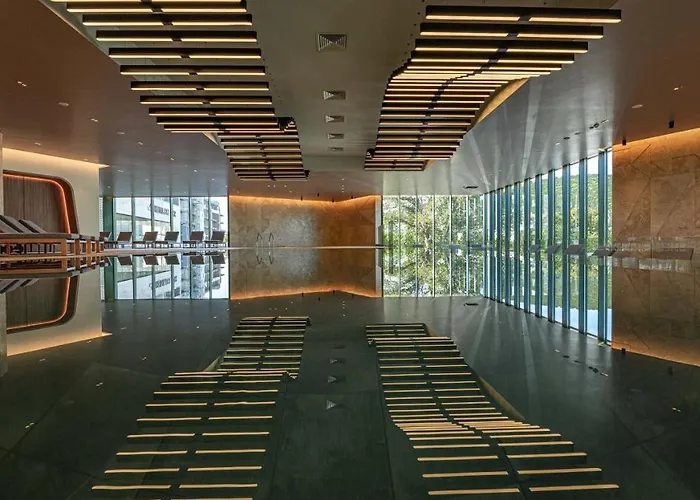 Hvd Reina Del Mar - Premium Service & Free Parking 5* Обзор