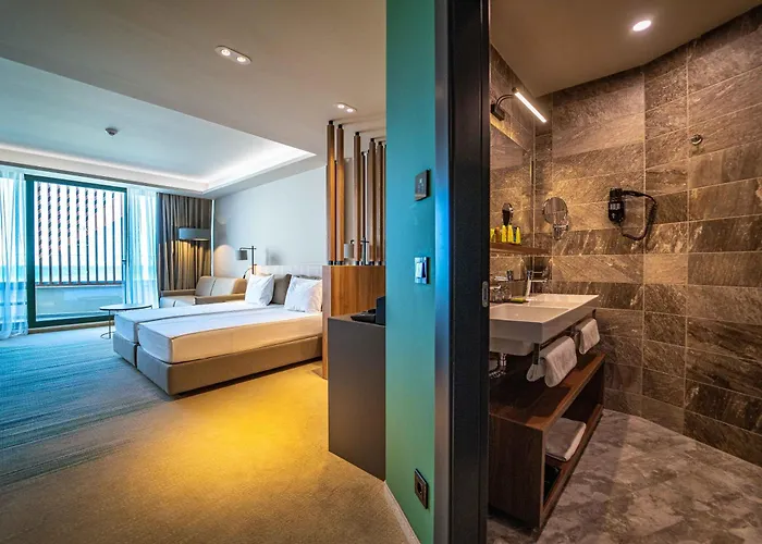 Hvd Reina Del Mar - Premium Service & Free Parking Hotel